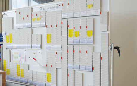 magnetische Befestigung an Whiteboards | © Brugger GmbH