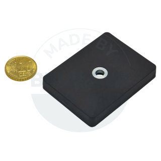Gummierte Magnetsysteme rechteckig schwarz mit Bohrung und Senkung  | © BruggerGmbH