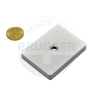 Rubberised magnet system with hole and countersink rectangular white | © Brugger GmbH