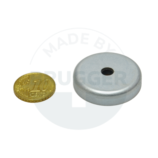 Pot magnet made of hard ferrite steel housing with bore and countersink galvanised 32mm | © Brugger GmbH