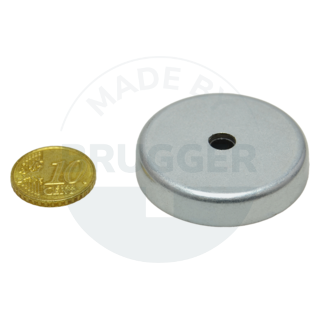 Pot magnet made of hard ferrite steel housing with bore and countersink galvanised 40mm | © Brugger GmbH