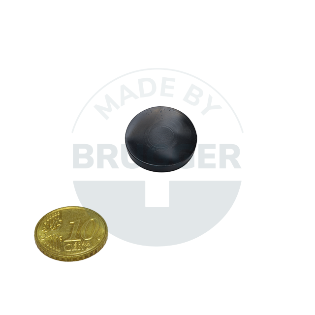 Gummiklappe als Schutzüberzug für Magnetsysteme ⌀16mm | © Brugger GmbH