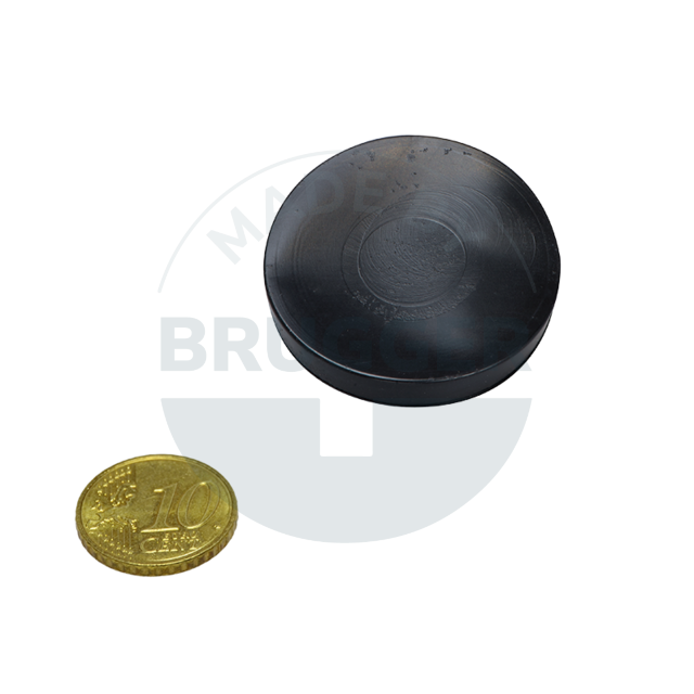 Gummiklappe als Schutzüberzug für Magnetsysteme ⌀32mm | © Brugger GmbH