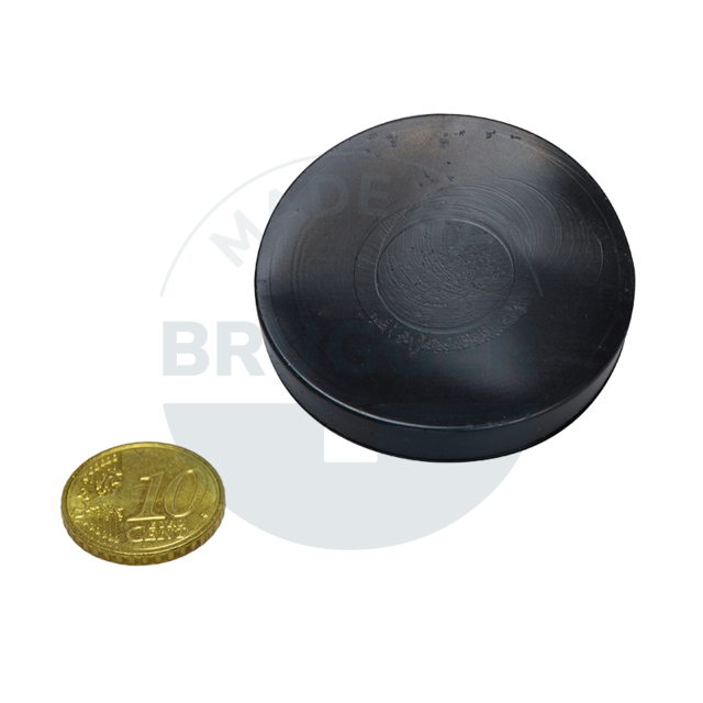 Gummiklappe als Schutzüberzug für Magnetsysteme ⌀50mm | © Brugger GmbH