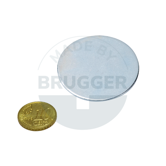 Metallscheibe mit Doppelklebeband (3M Scotch-Mount 4032) | © Brugger GmbH